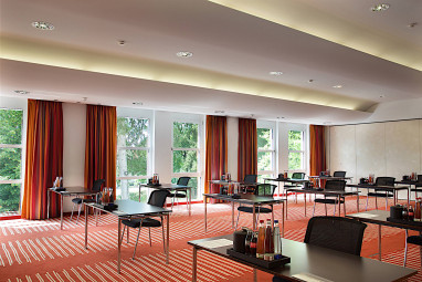 Steigenberger Hotel Der Sonnenhof: Sala de conferencia