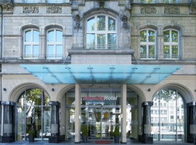 IntercityHotel Düsseldorf: Exterior View