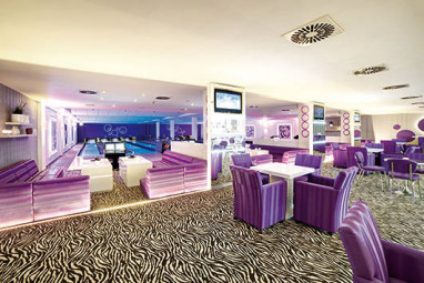 Van der Valk Resort Linstow: Bar/lounge