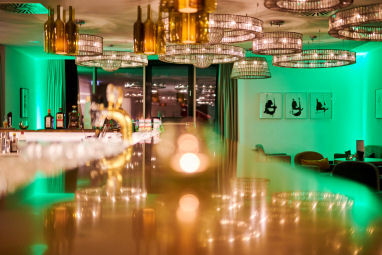 MAXX by Steigenberger Vienna: Bar/Lounge