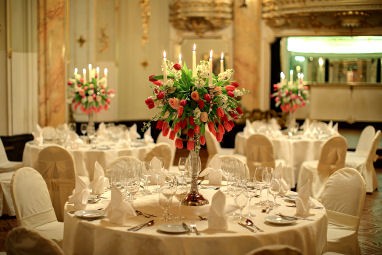 Grand Hotel Bohemia: Sala de conferencia