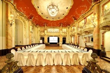 Grand Hotel Bohemia: Sala de conferencia