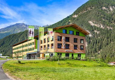 Explorer Hotel Ötztal: Außenansicht