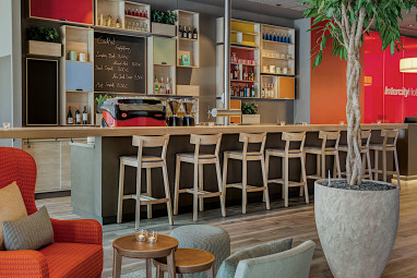 IntercityHotel Budapest: Bar/Lounge